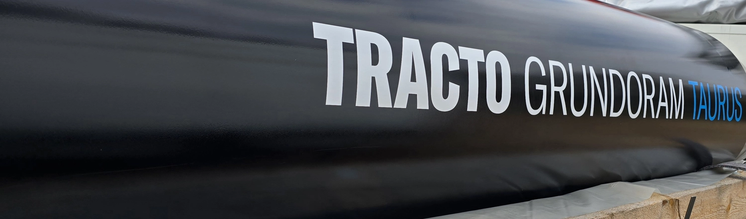 RST - Rohrleitungs-, Straßen- und Tiefbau - Bild mit Schriftzug